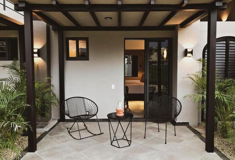 标准间, Six Two Four Urban Beach