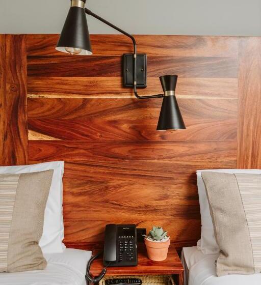 标准间, Six Two Four Urban Beach