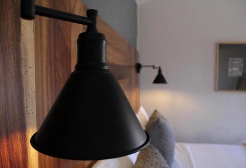 带大床的豪华间, Six Two Four Urban Beach