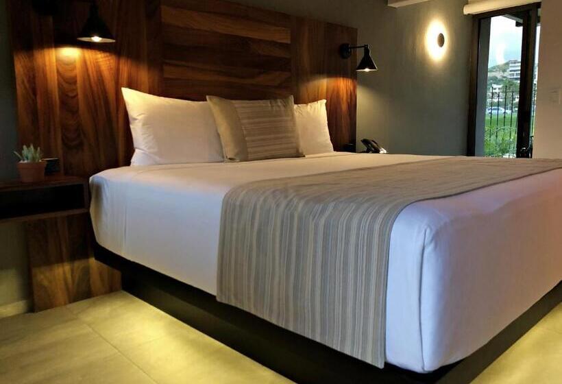 带大床的标准间, Six Two Four Urban Beach