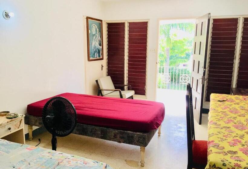 اتاق استاندارد با چشم‌انداز باغ, African Symbol Guest House