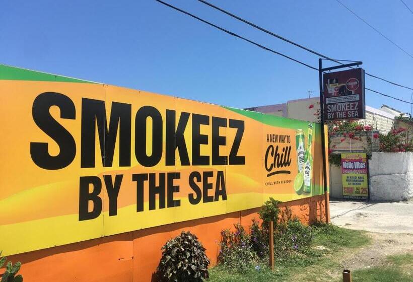 اتاق استاندارد یک نفره, African Symbol Guest House