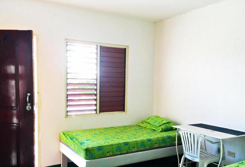 اتاق استاندارد یک نفره, African Symbol Guest House