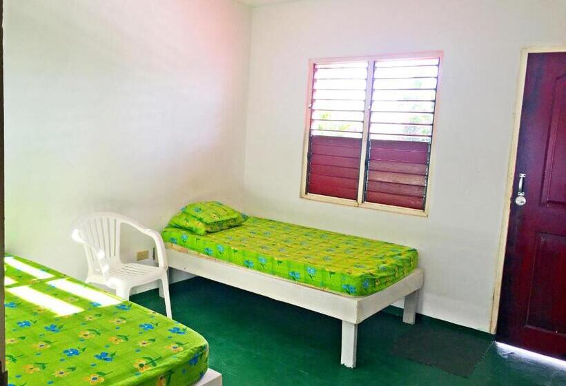 اتاق استاندارد یک نفره, African Symbol Guest House