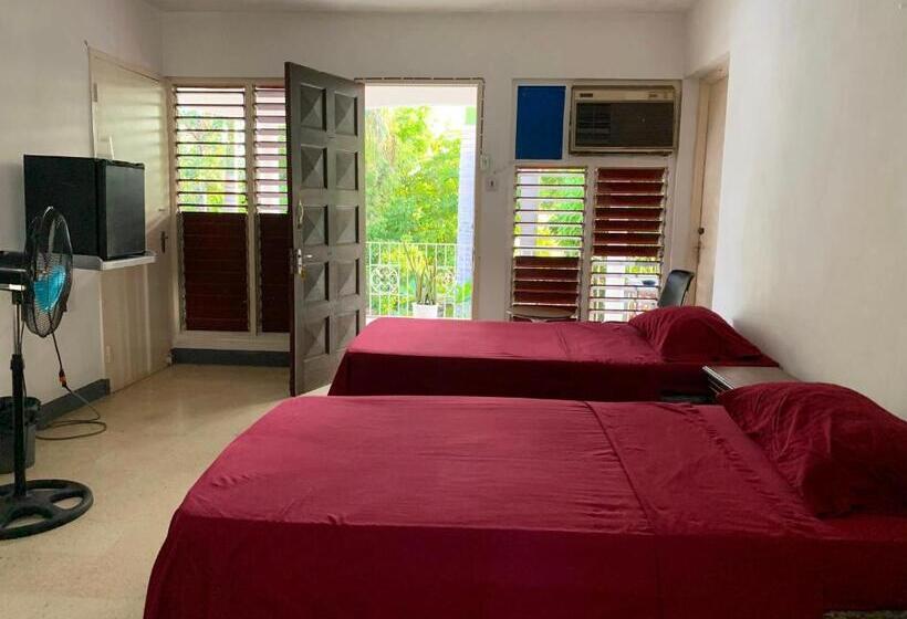 اتاق استاندارد با چشم‌انداز باغ, African Symbol Guest House