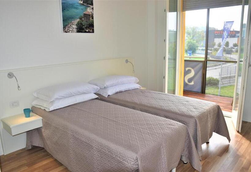 带1个卧室的带阳台的公寓, Aspio Residence