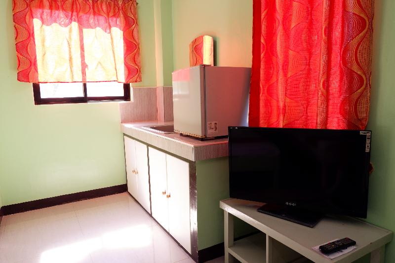 اتاق خانوادگی, Reddoorz Near Maribago Barangay Hall