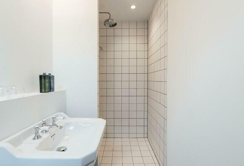 סוויטה, The Hunfeld