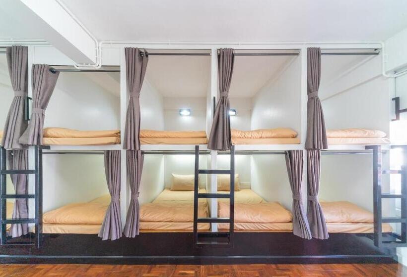 מיטה בחדר משותף, Saiyud Hostel