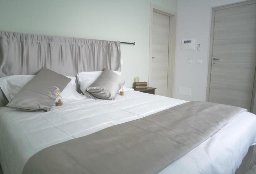 חדר אקונומי, Il Nido Dei Gufi