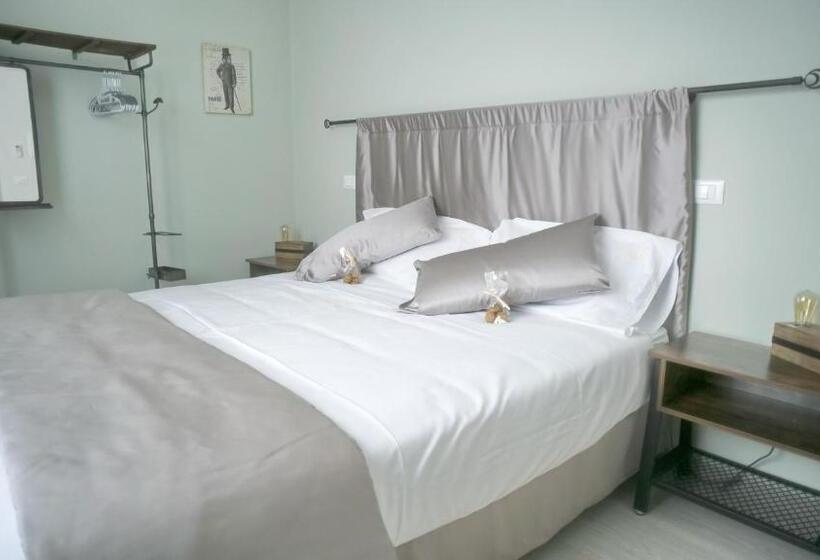 חדר אקונומי, Il Nido Dei Gufi