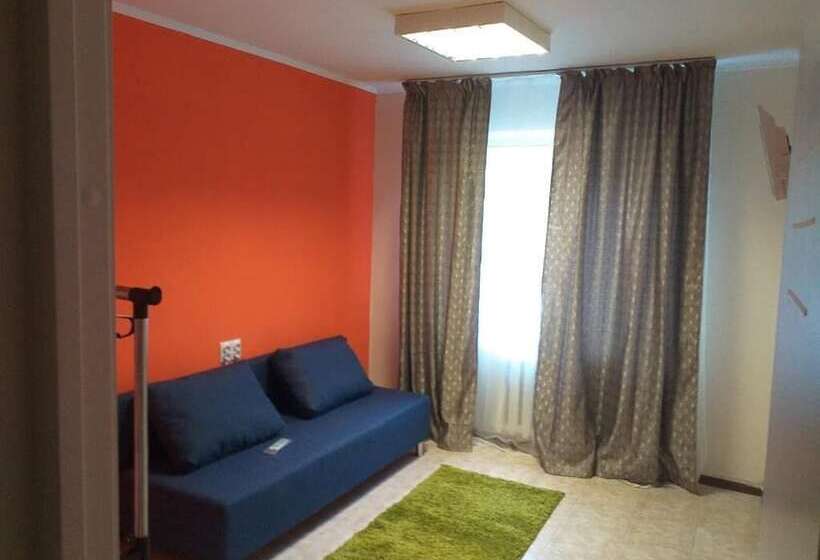 Номер Deluxe, Best Hostel