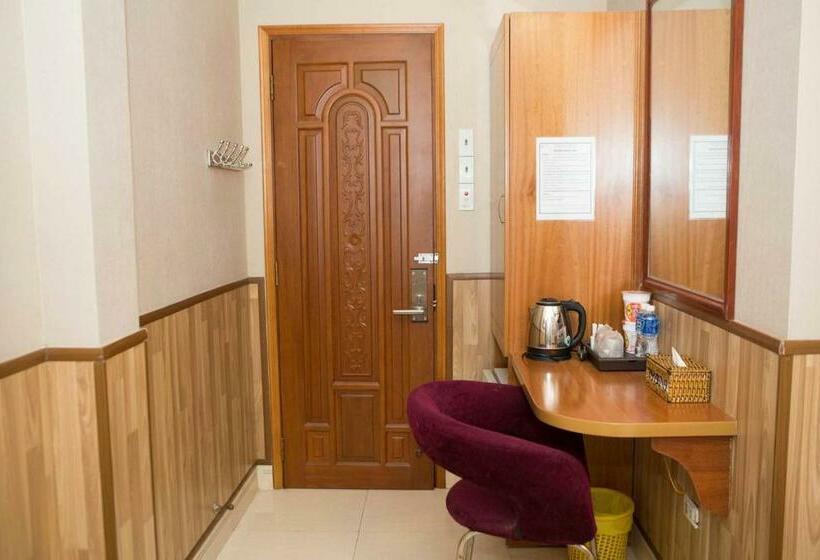 اتاق سوپریور, Nhu Y