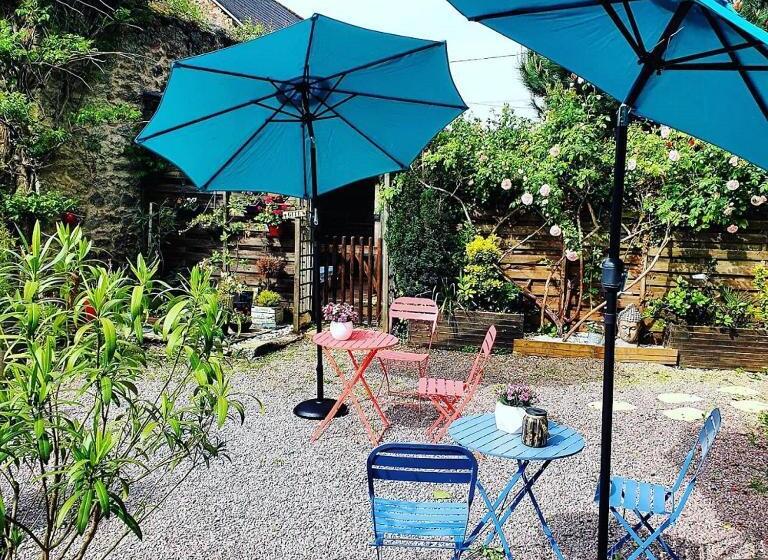 标准工作室, La Vallée Du Launay