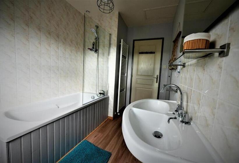 标准工作室, La Vallée Du Launay