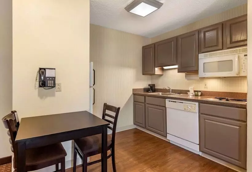 スイート, Comfort Inn & Suites Warsaw Near Us30