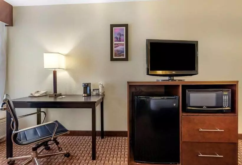 キングサイズベッドのスタンダードルーム, Comfort Inn & Suites Warsaw Near Us30