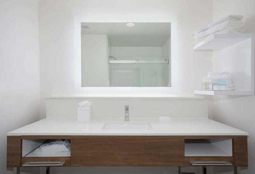 غرفه قياسيه سريرين مزدوجين, Hampton Inn & Suites Kansas City Merriam