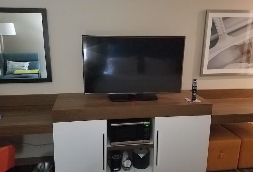 غرفه قياسيه سريرين مزدوجين, Hampton Inn & Suites Kansas City Merriam