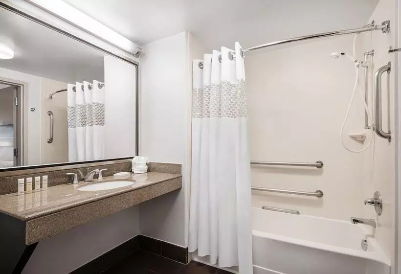 身障者適用スタンダードルーム, Hampton Inn Boulder Louisville