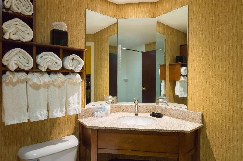 套房, Larkspur Landing Carlisle