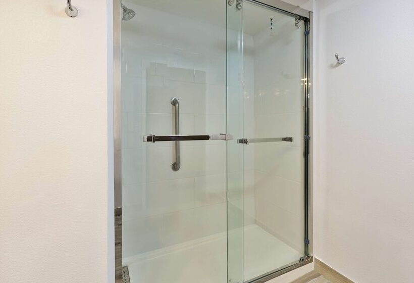 Standard Szoba 2 Franciaággyal, Hampton Inn Columbus/delaware I71 North