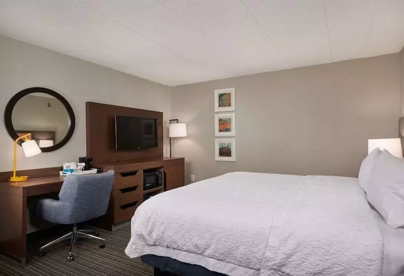 ダブルベッドスタンダードルーム, Hampton Inn Fairfax City