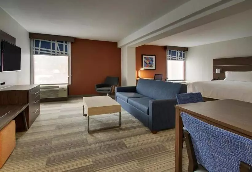 キングサイズベッドのスイートルーム, Holiday Inn Express Voorhees/ Mt. Laurel, An Ihg