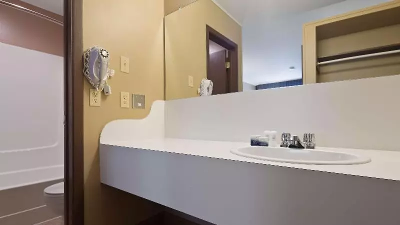 キングサイズベッドのスイートルーム, Holiday Inn Express Voorhees/ Mt. Laurel, An Ihg