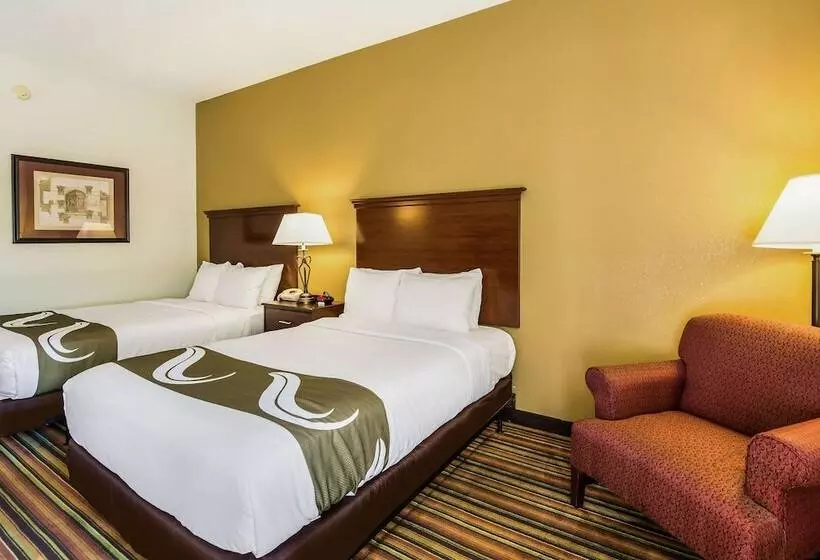 2ダブルベッドのスタンダードルーム, Quality Inn Danville University Area