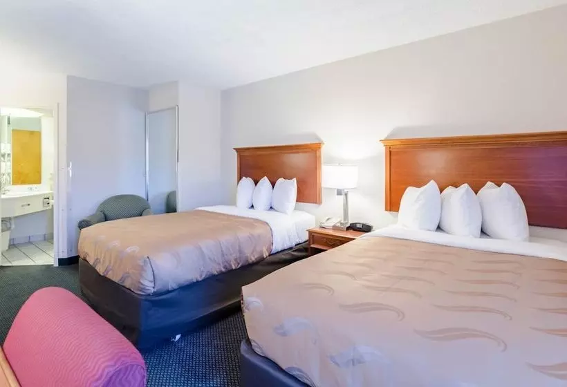 اتاق استاندارد با 2 تخت دوبل, Quality Inn Lynchburg Near University
