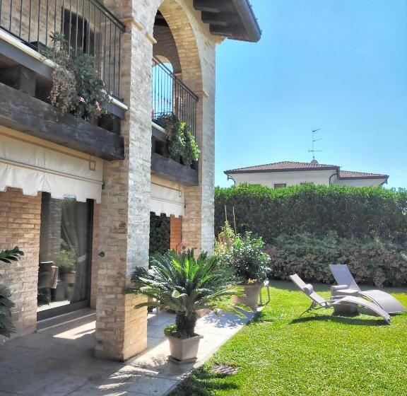 חדר סטנדרט לארבעה, Damabianca