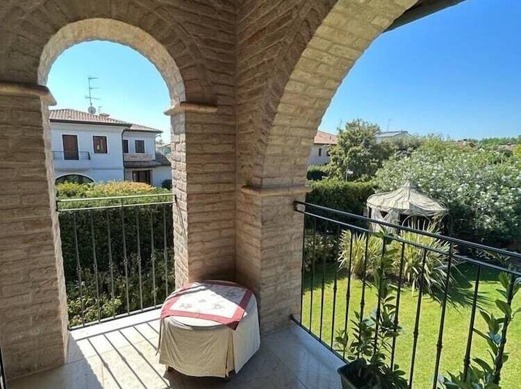 חדר סטנדרט לארבעה, Damabianca