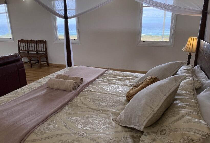 غرفة قياسية مطلّة علي البحر, Seacroft Estate