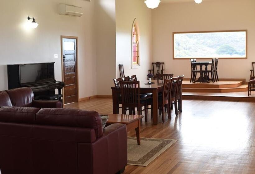 غرفة قياسية مطلّة علي البحر, Seacroft Estate