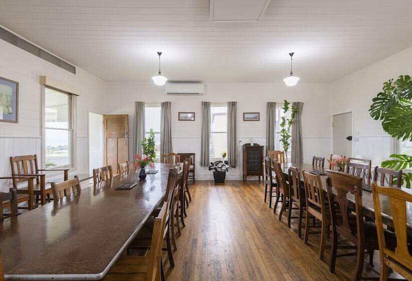 غرفة قياسية, Seacroft Estate