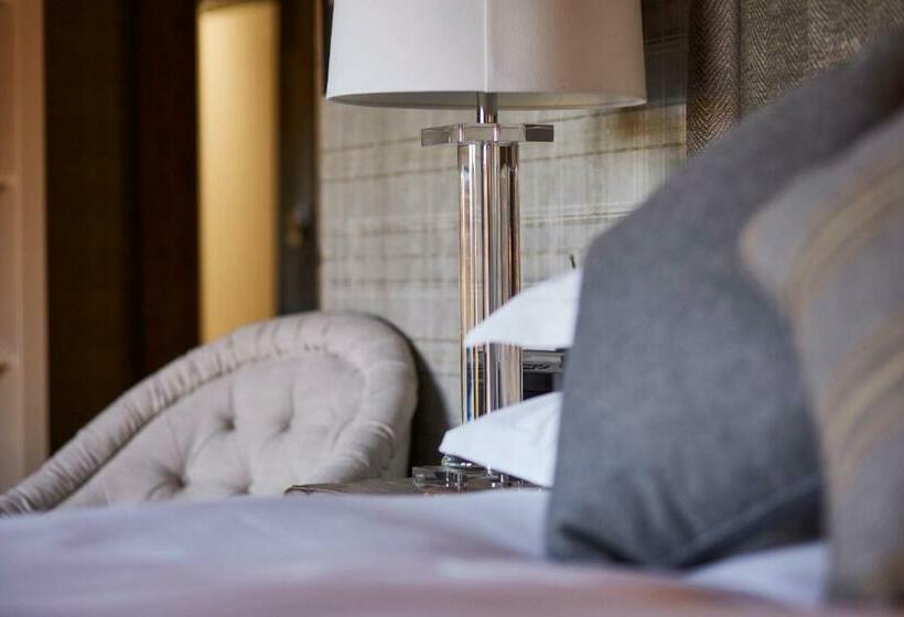 سوئیت جونیور با تراس, The Duncombe Arms