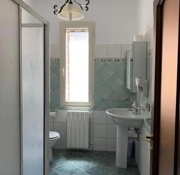 Standard Kolmen Hengen Huone Jaettu kylpyhuone, B&b S'incontru