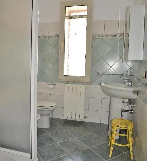 Standard-huone Jaettu Kylpyhuone, B&b S'incontru