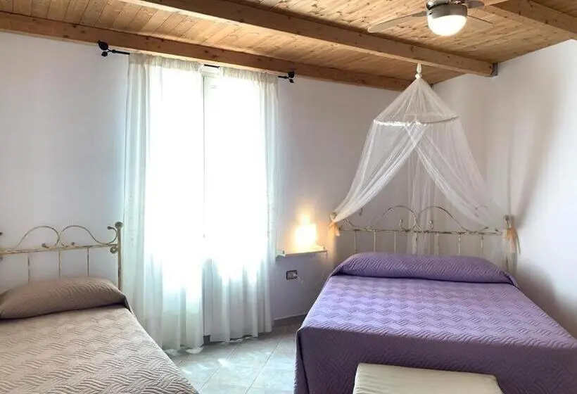 Standard Kolmen Hengen Huone, B&b S'incontru