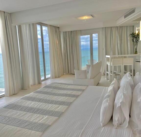 سوییت با چشمانداز دریا, La Tour Blanche