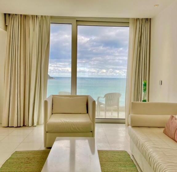 سوییت اجرایی, La Tour Blanche