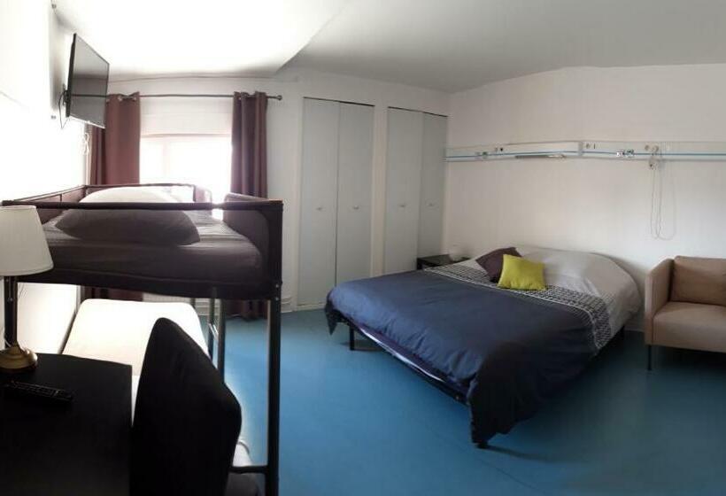 Семейный Номер, Hôtel Labat