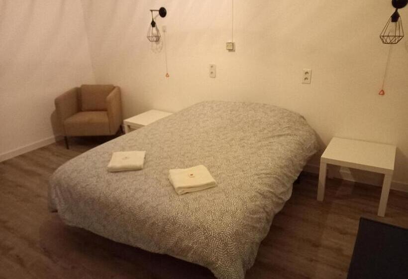 סוויטה, Hôtel Labat