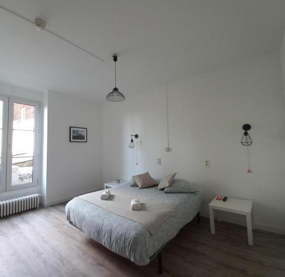 סוויטה, Hôtel Labat