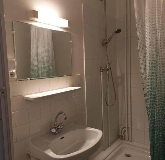 חדר אקונומי, Hôtel Labat