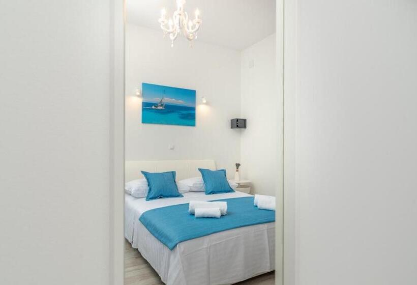 חדר דלוקס עם מרפסת, Villa Lux