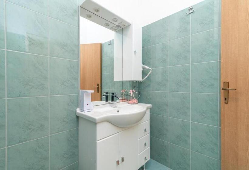 חדר סטנדרט עם מרפסת, Villa Lux