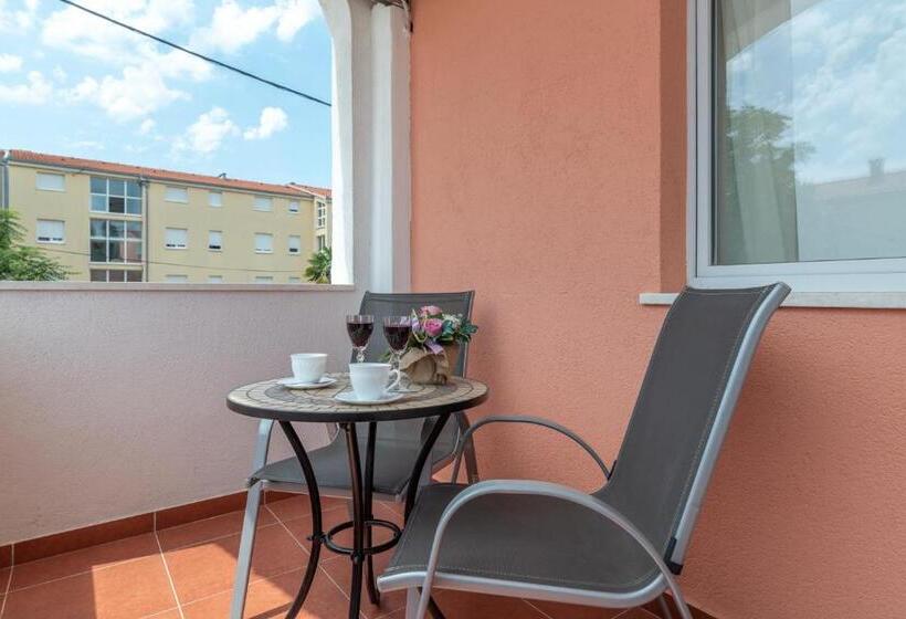 חדר דלוקס עם מרפסת, Villa Lux