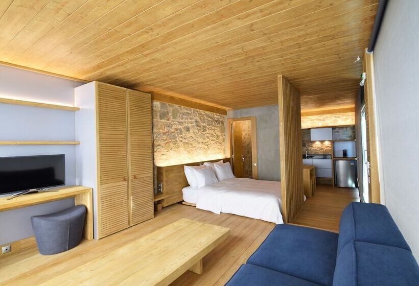 سوییت جونیور, Escapade Luxury Residences